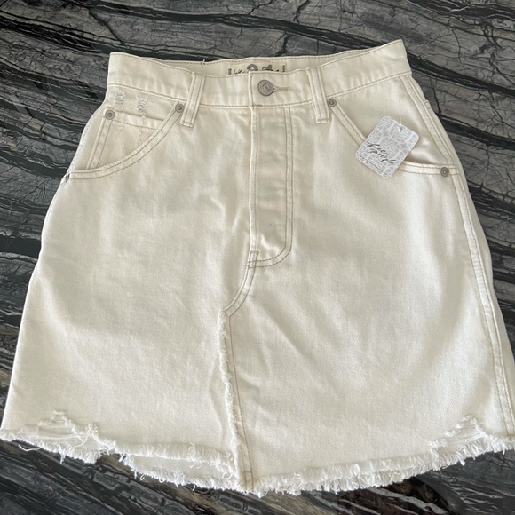Free People Brea Cutoff Skirt White 24 NWT - Picture 3 of 9